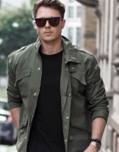 Black Shirt Combination Ideas For Men In 2022 - Bewakoof Blog