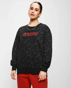 What to Wear With an Oversized T-Shirt with sweatshirt 