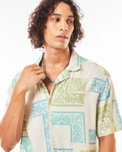 model wearing Summer Fashion Trend 