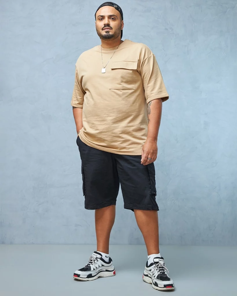 cargo shorts perfect combination