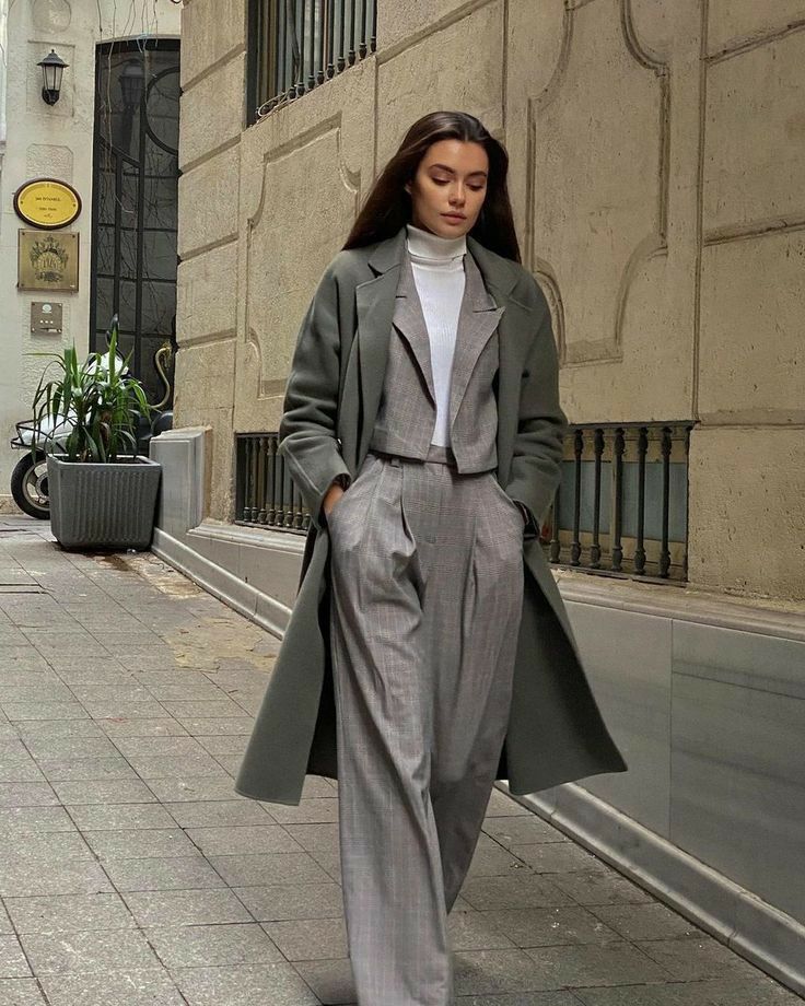 Tailored coat that fits the old money look